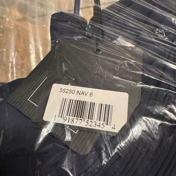 IEENA FOR MAC DUGGAL Gown Navy - Picture 4 of 5